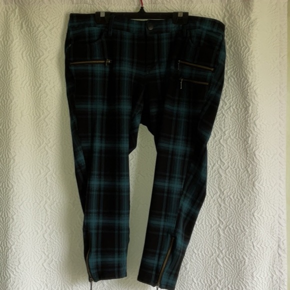 Torrid Black and Blue Chinos Timeless Comfort - Picture 1 of 6